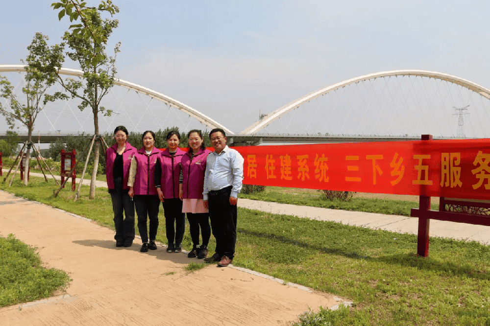 市住房城乡建设局联合省建设科技与教育协会到天桥区桑梓店街道开展《黄河保护法》普法宣传活动